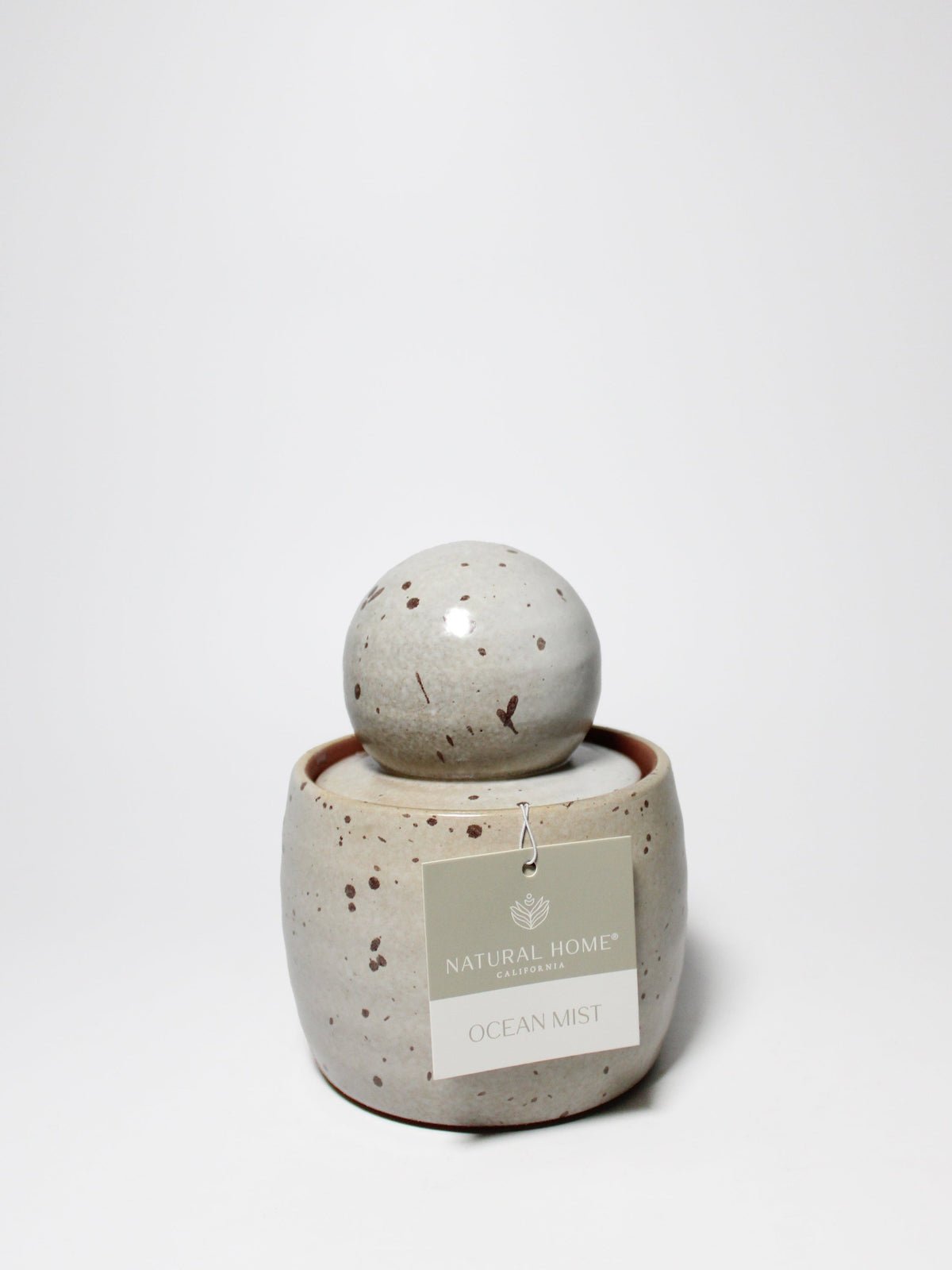 Scented Ocean Mist Natural Home 13 oz scented candle