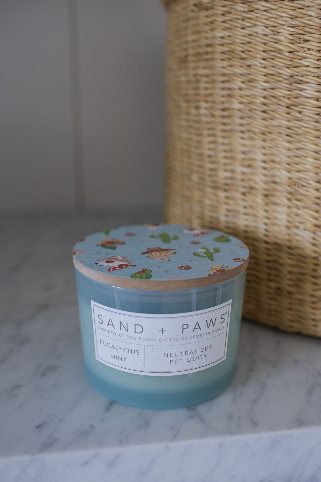 Scented Sand + Paws Eucalyptus Mint 12 oz scented candle