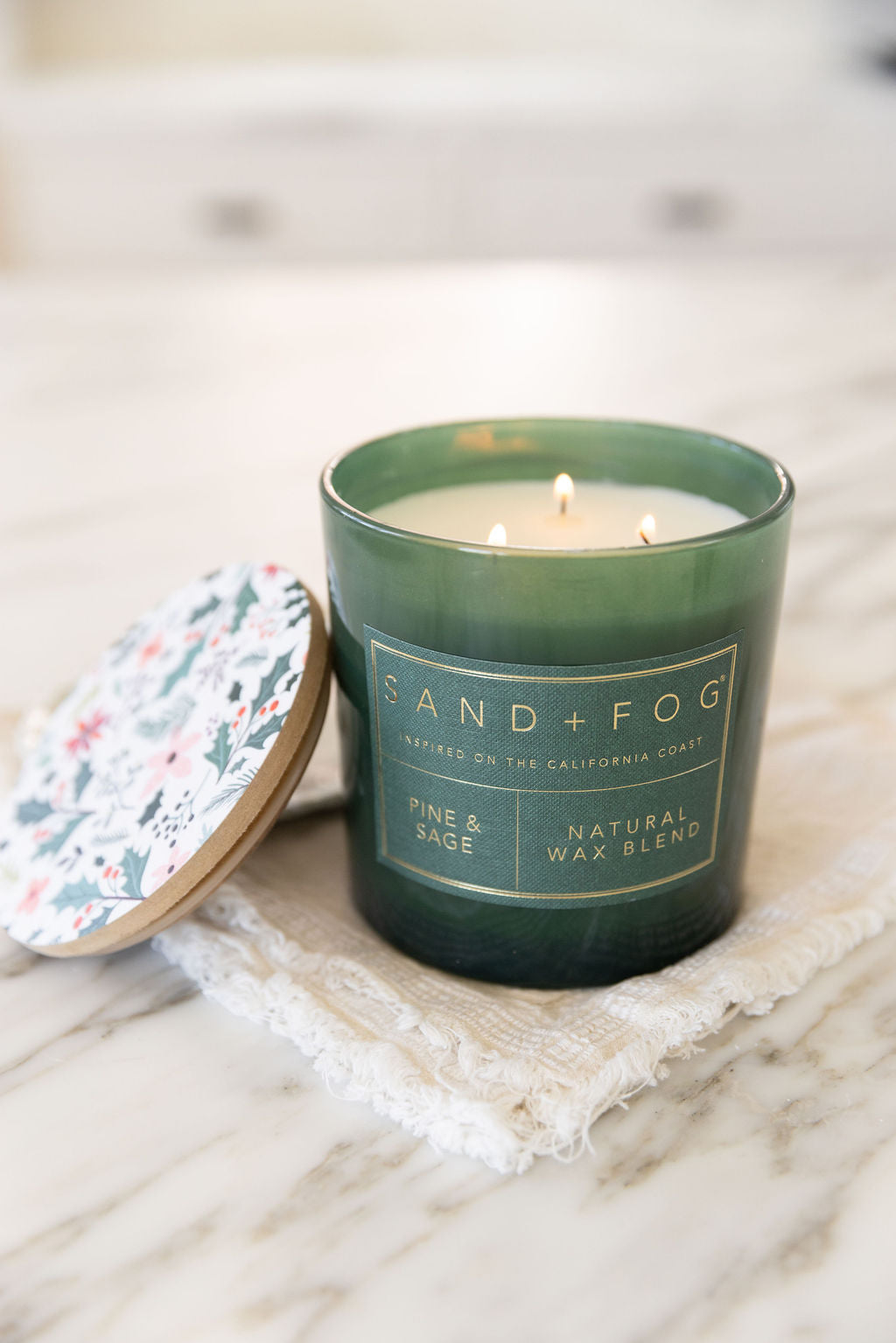Scented Pine & Sage 21 oz scented candle
