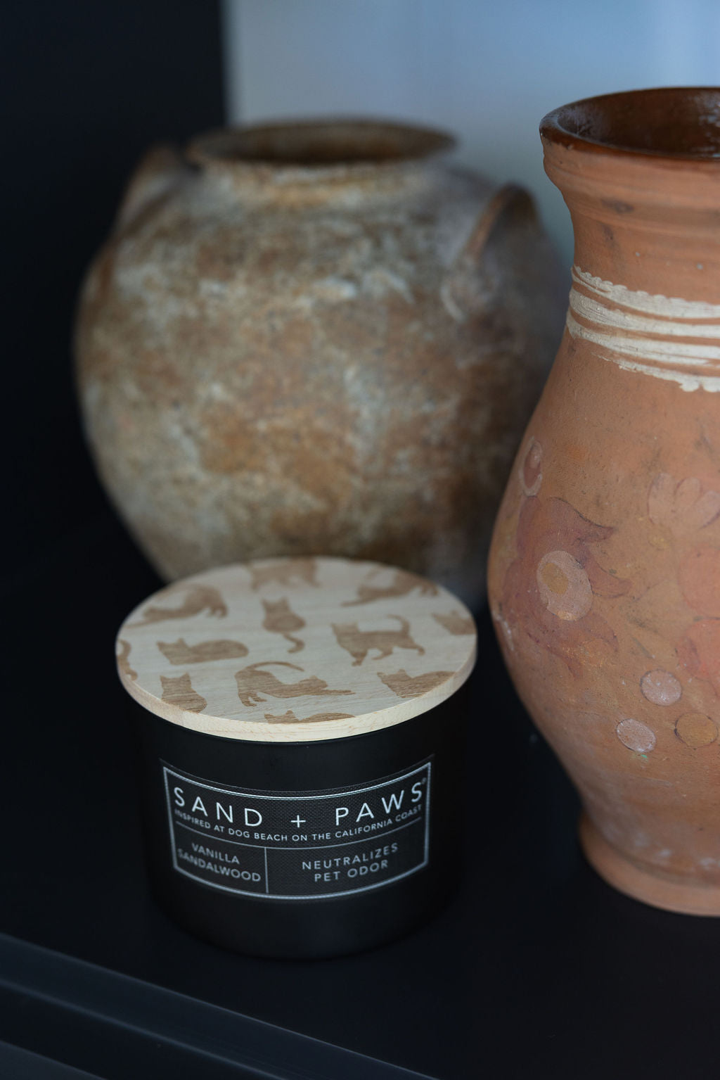 Scented Sand + Paws Vanilla Sandalwood 12 oz scented candle