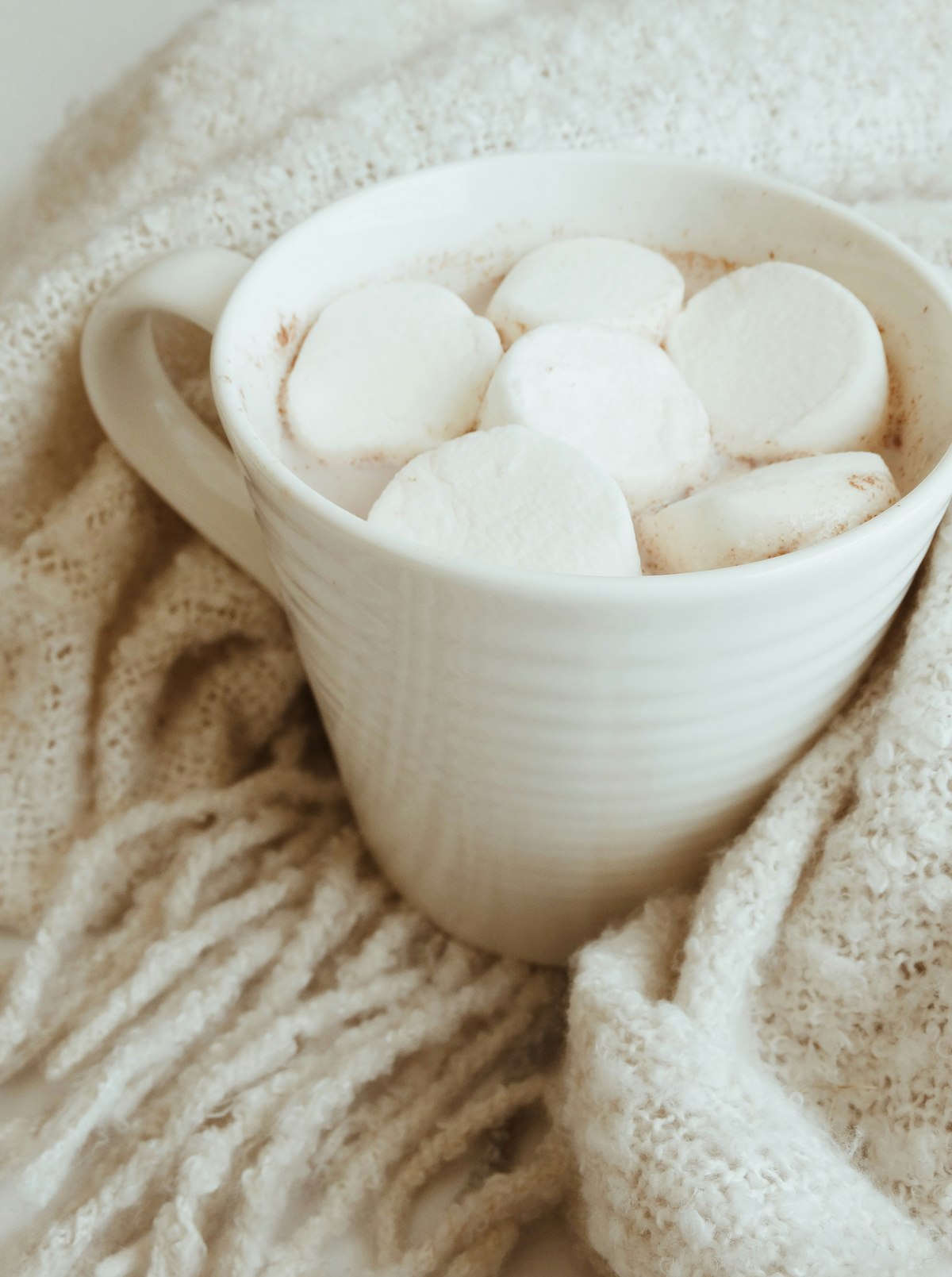 Effective Marshmallow Skies 71 oz Laundry Detergent