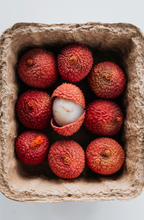 Scented Lychee & Currant 12 oz scented candle