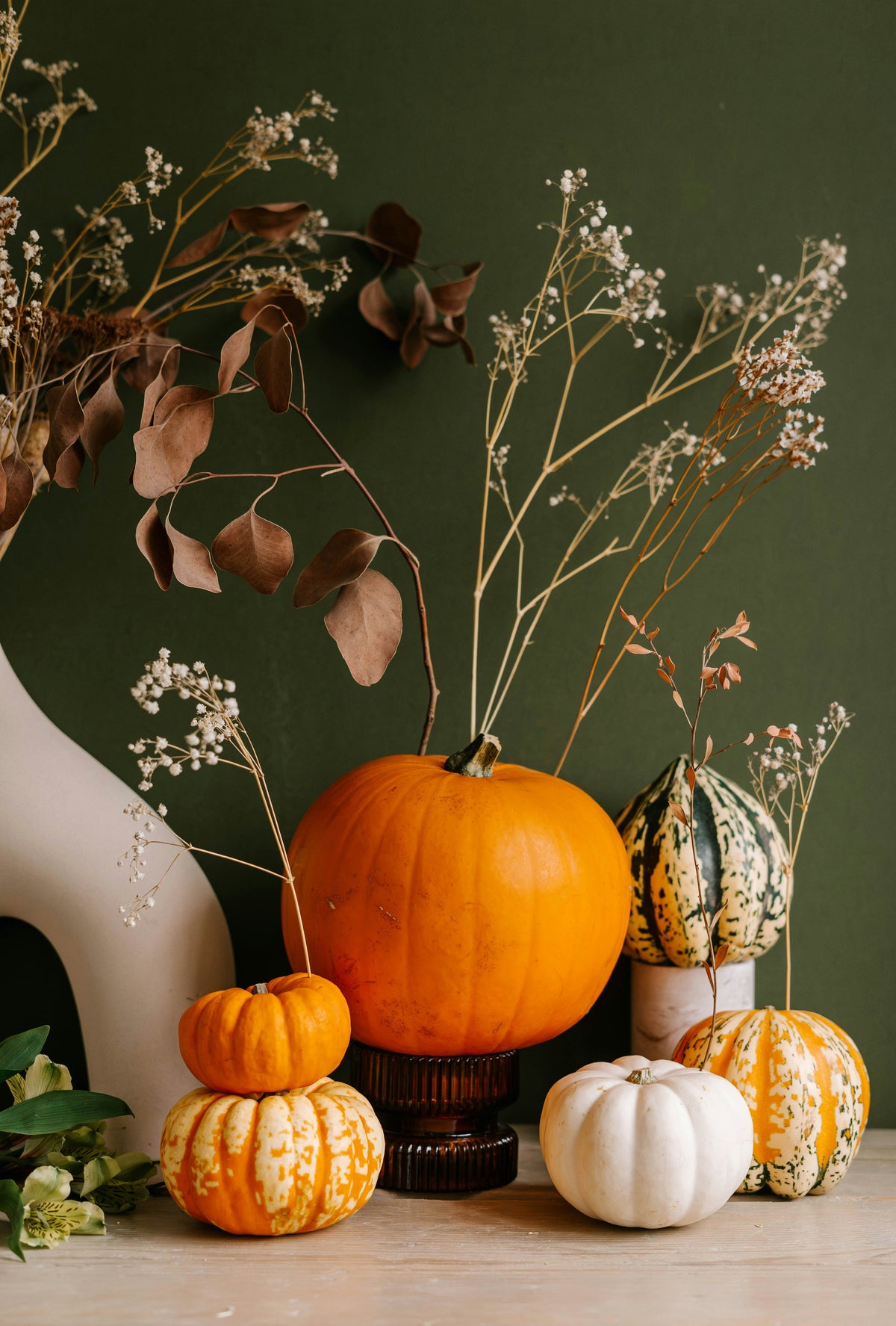 Scented Sand + Paws Pumpkin & Eucalyptus 12 oz scented candle